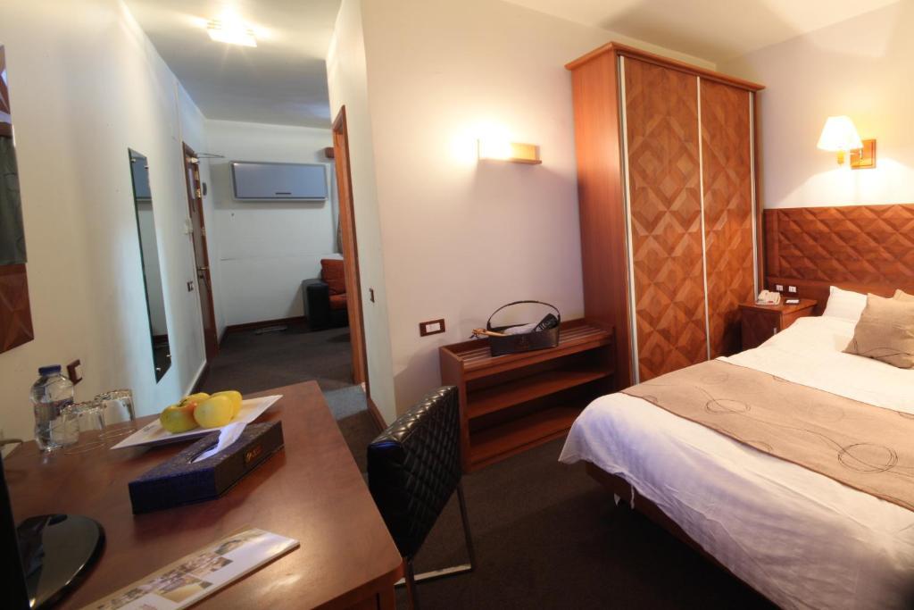 Plasma Hotel Tripoli Zimmer foto